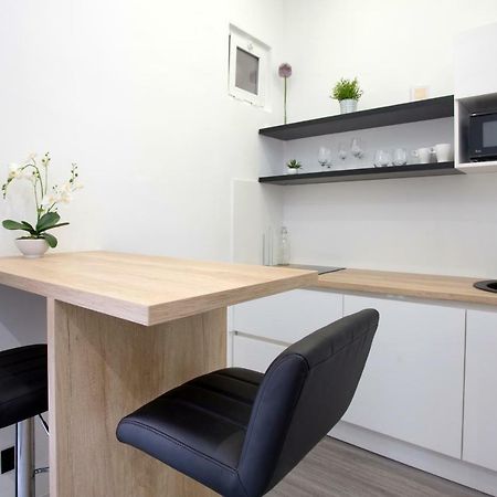 Senzacija Apartments Split Bagian luar foto
