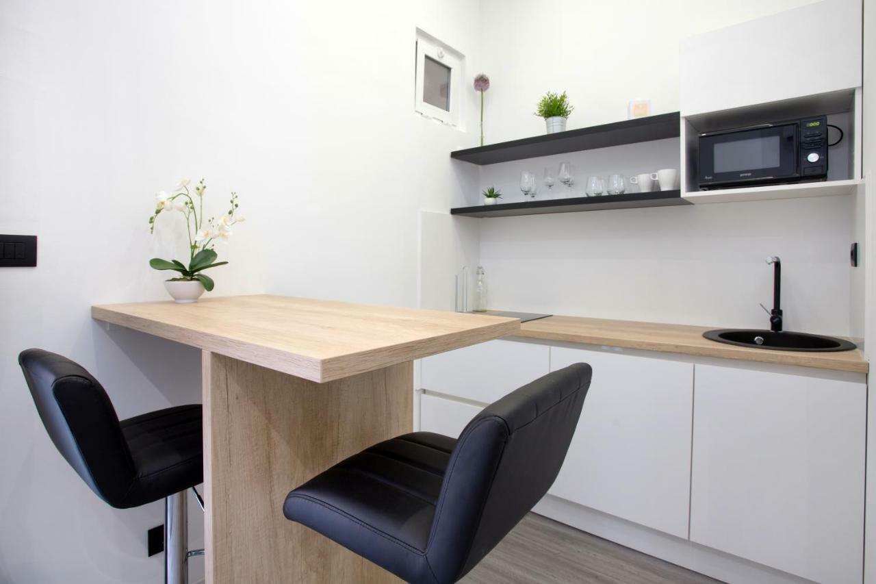Senzacija Apartments Split Bagian luar foto